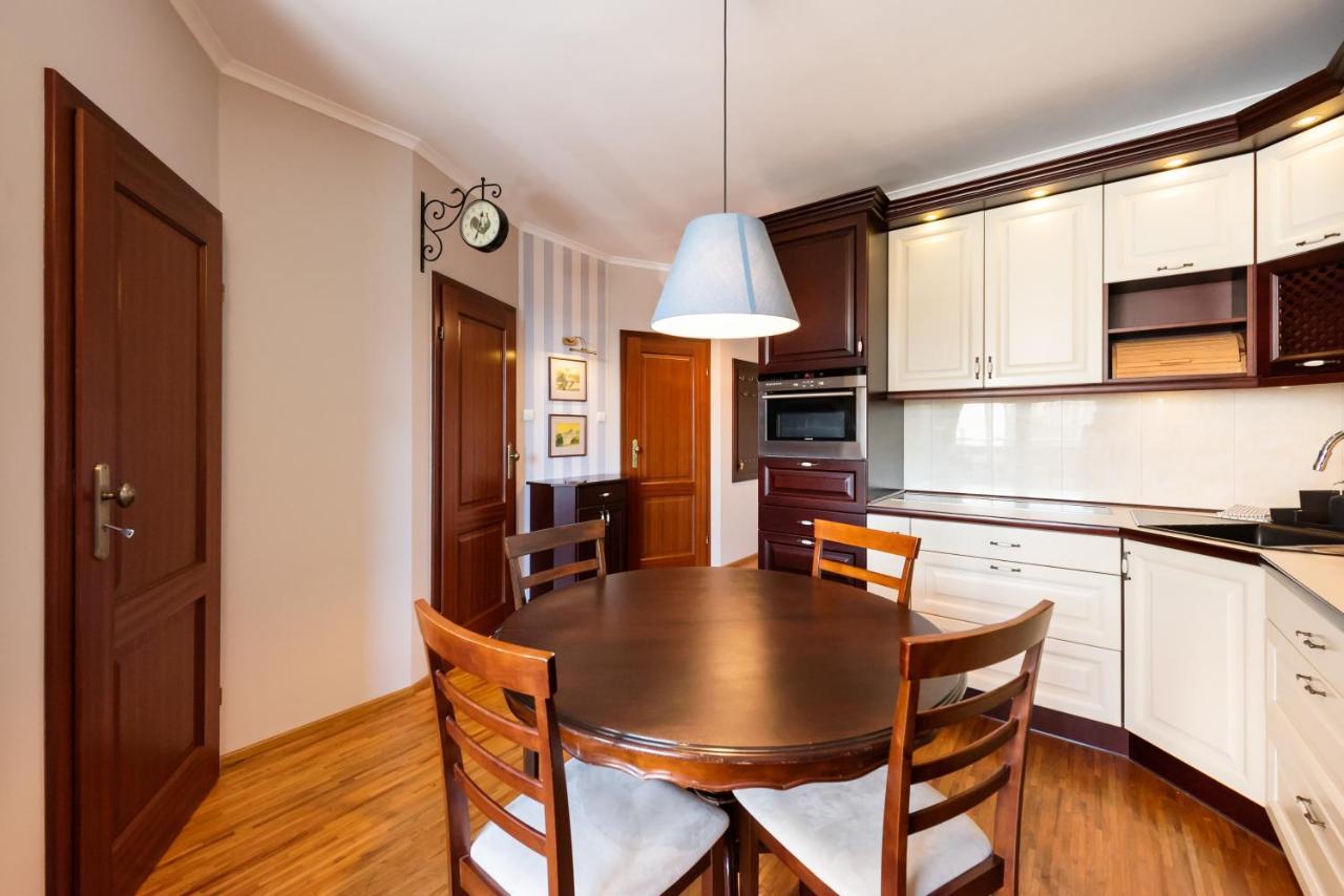 Metro Wilanowska Homely Apartment Varšava Exteriér fotografie