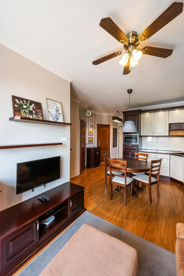 Metro Wilanowska Homely Apartment Varšava Exteriér fotografie
